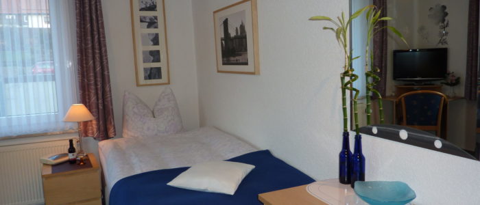Einzel-Zimmer